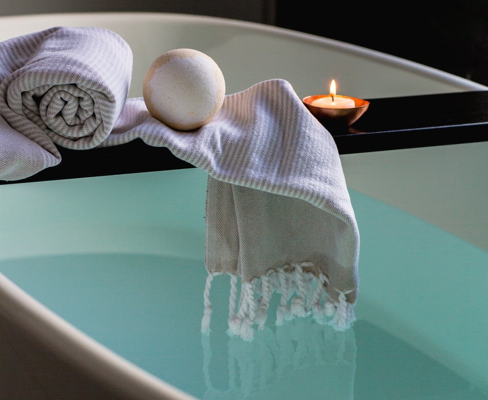 The Benefits of Hot Baths for Seniors